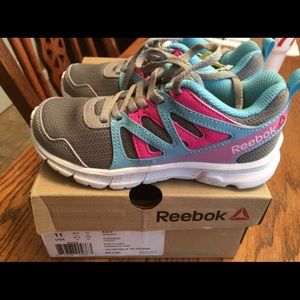 Reebok,Toddler Girls Run Supreme Tennis Shoes,sz11